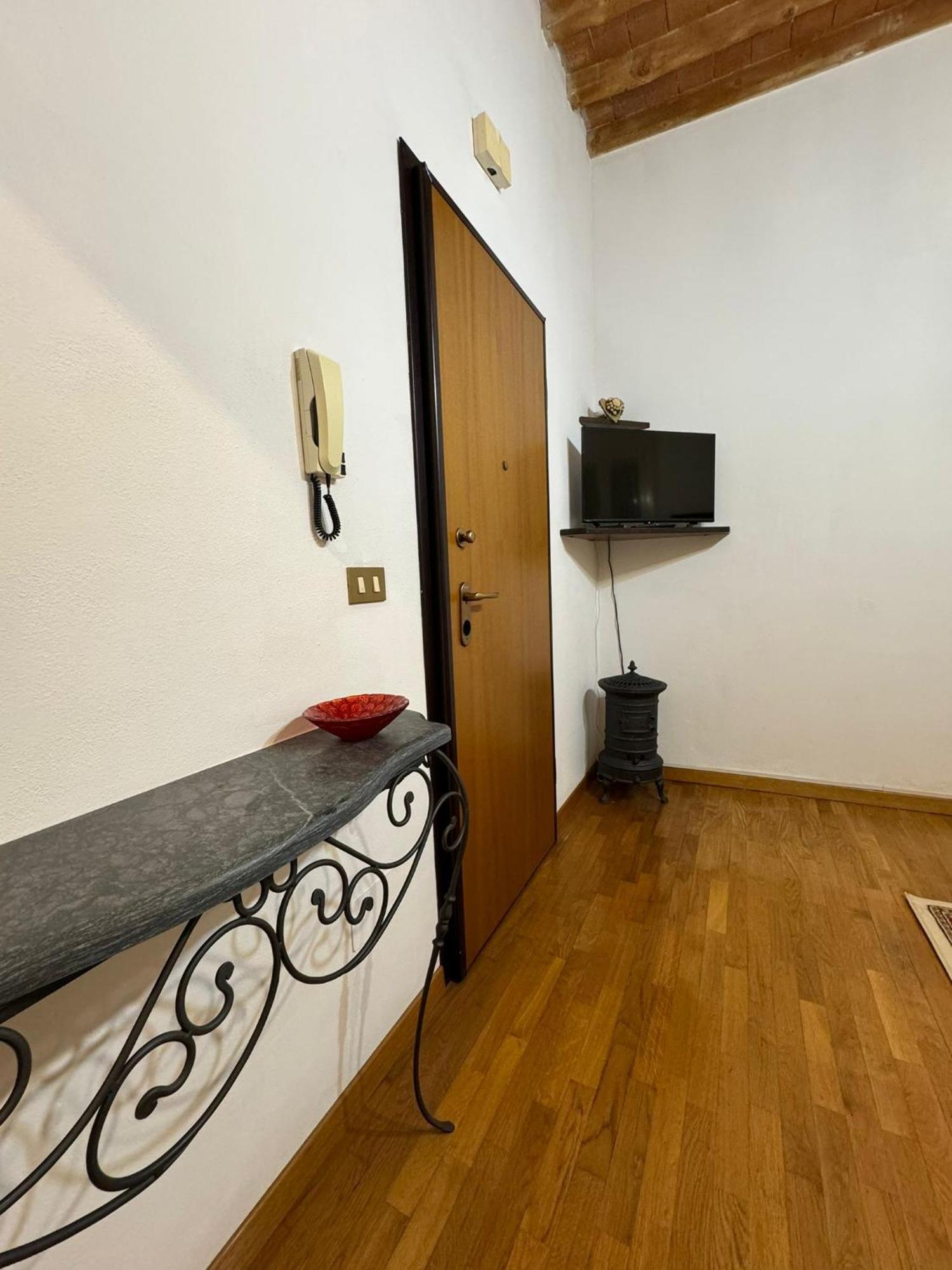 La Casina Di Maya Apartment Livorno Exterior photo